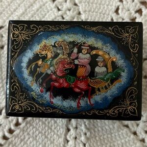 Vintage Russian Lacquer Trinket Box Hand Painted Folk Art  Signed